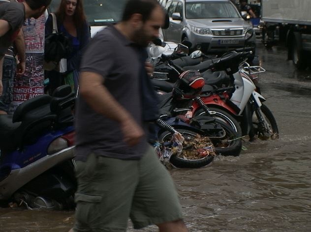 Στην ΕΡΤ παρά τη βροχή (pics+Video) 