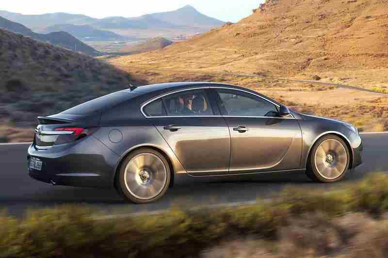 OPEL INSIGNIA: Ανανεωμένο στη Φρανκφούρτη