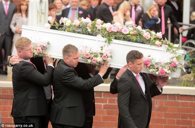 Τραγωδία:Σκοτώθηκε 18χρονη φοιτήτρια και οι φίλες της έμειναν ανάπηρες