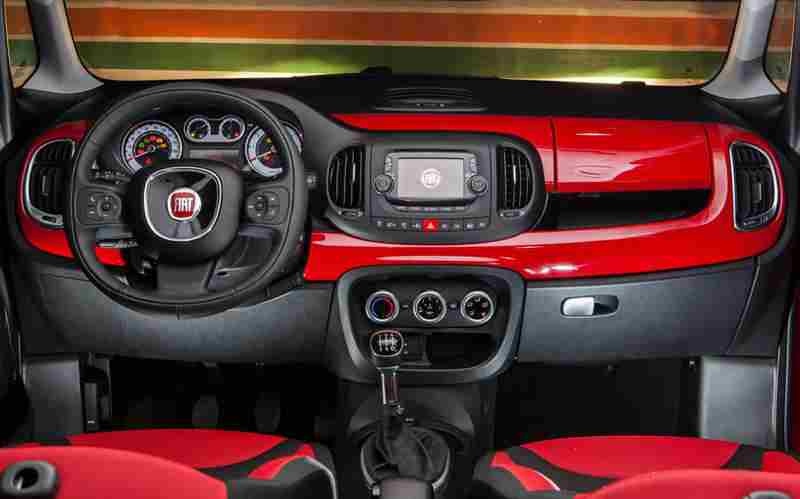 FIAT 500L LIVING: Eφταθέσιο