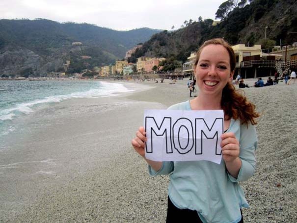 Το συγκινητικό ευχαριστώ μιας κοπέλας στους γονείς της (pics)