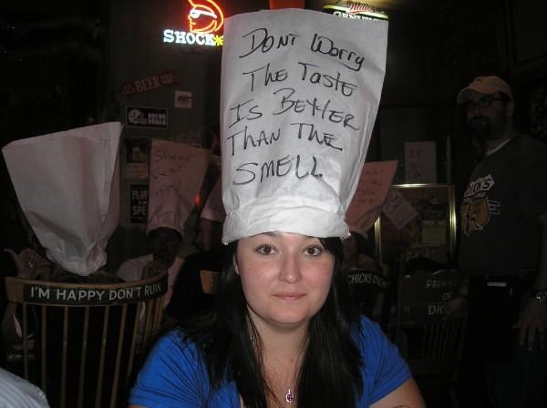 Το πιο... προσβλητικό εστιατόριο στον κόσμο! (pics)