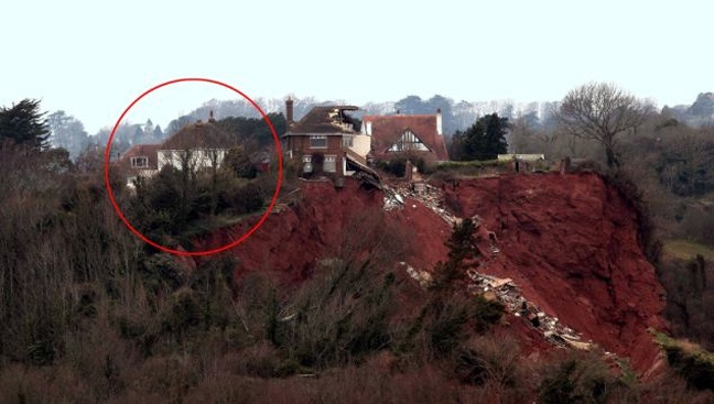 Πωλείται σπίτι με θέα στο… γκρεμό! (pics)