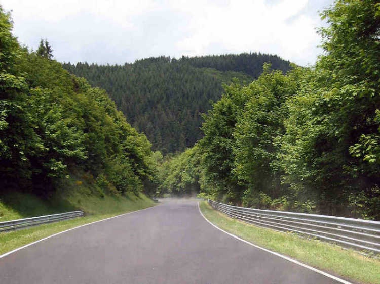 Nuerburgring: Γιατί πάνε όλοι εκεί; 