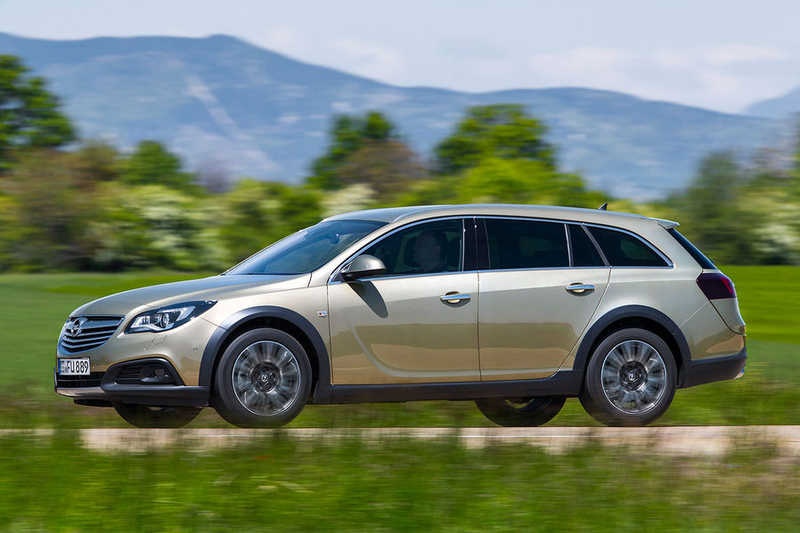 OPEL INSIGNIA COUNTRY TOURER