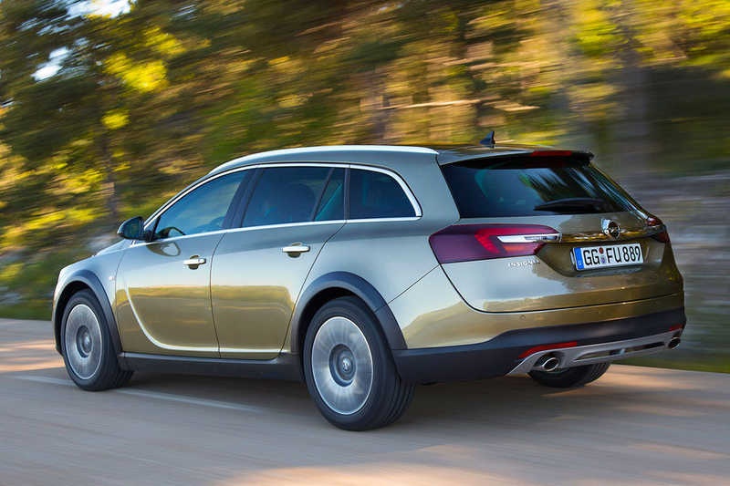 OPEL INSIGNIA COUNTRY TOURER