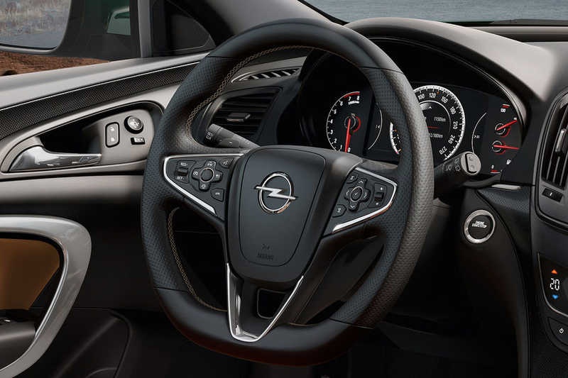 OPEL INSIGNIA COUNTRY TOURER