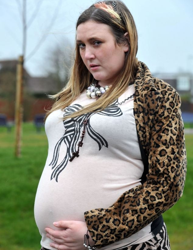 Είναι έγκυος τα τελευταία... 15 χρόνια