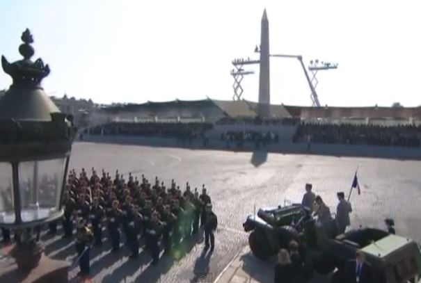 Γαλλία: Παρέλαση «λιτότητας» για την άλωση της Βαστίλης