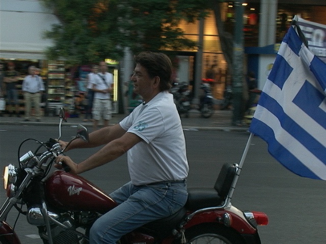 Σε εξέλιξη το συλλαλητήριο στο Σύνταγμα-Κλειστό το κέντρο (pics+vid)