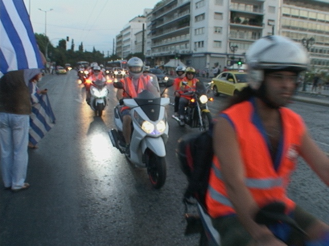 Σε εξέλιξη το συλλαλητήριο στο Σύνταγμα-Κλειστό το κέντρο (pics+vid)