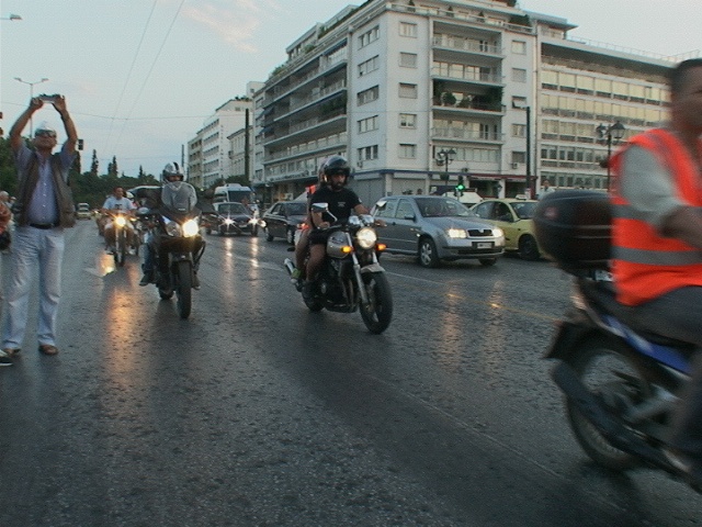 Σε εξέλιξη το συλλαλητήριο στο Σύνταγμα-Κλειστό το κέντρο (pics+vid)