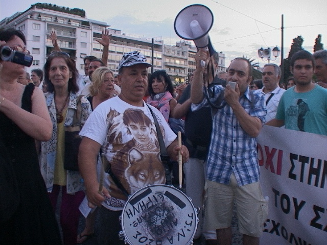 Σε εξέλιξη το συλλαλητήριο στο Σύνταγμα-Κλειστό το κέντρο (pics+vid)