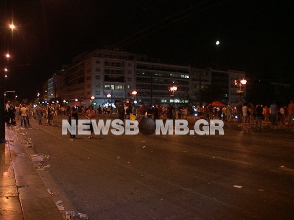 Ολοκληρώθηκε το συλλαλητήριο έξω από τη Βουλή (pics)