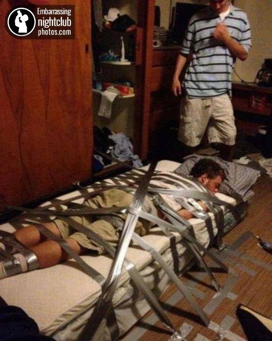 Οι πιο ντροπιαστικές φωτογραφίες από βραδινές εξόδους! (pics)  