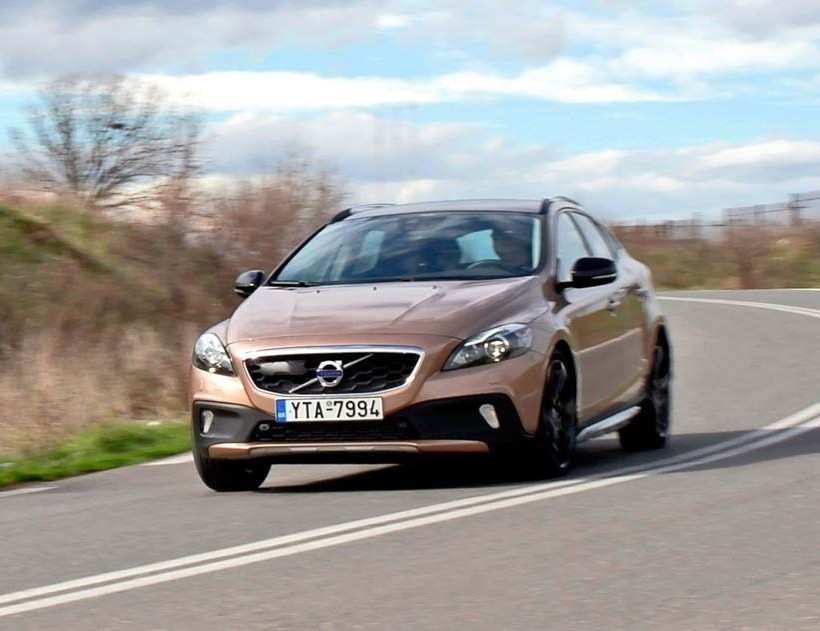 VOLVO V40 CROSS COUNTRY 1.6 D2 