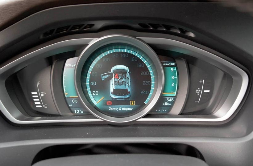 VOLVO V40 CROSS COUNTRY 1.6 D2 