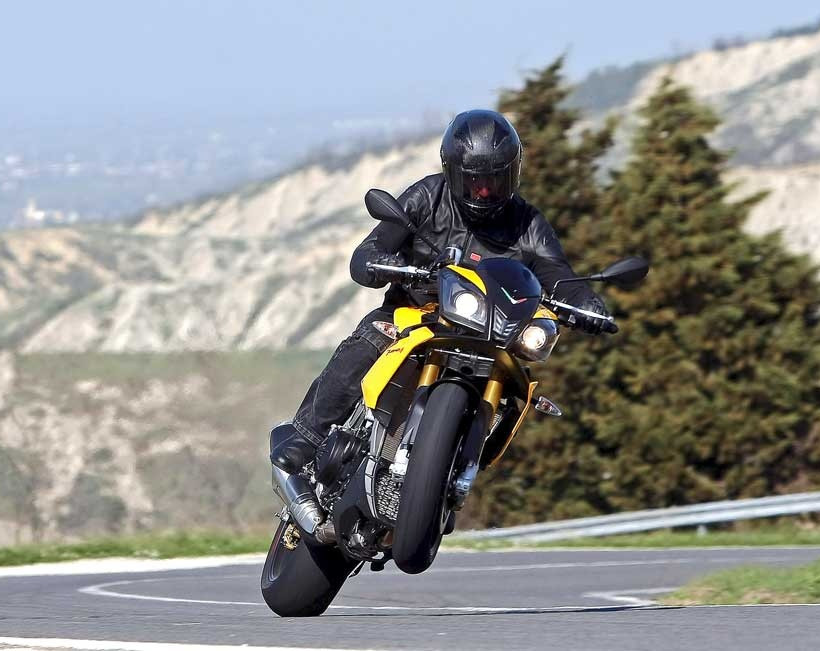APRILIA TUONO V4R APRC