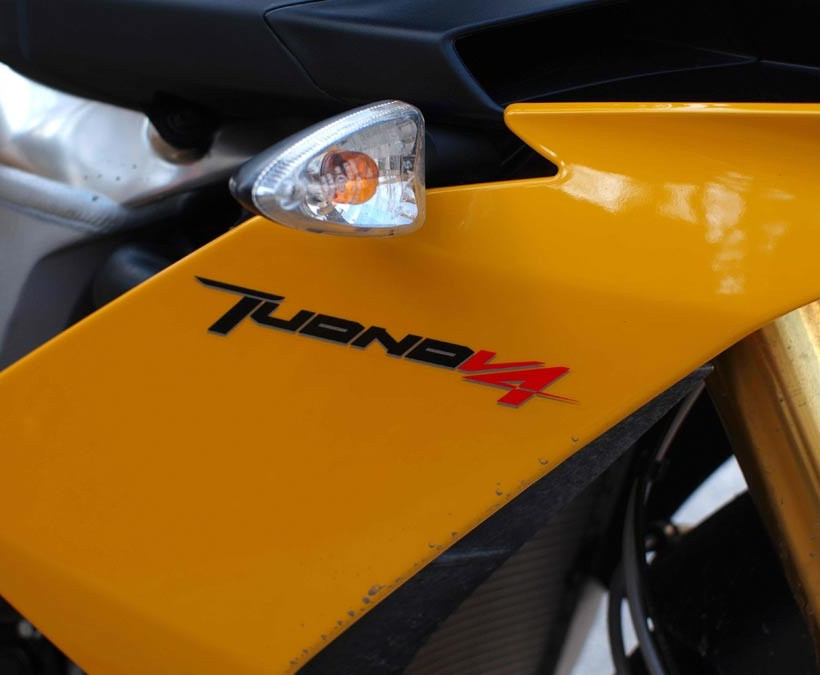 APRILIA TUONO V4R APRC