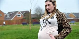 Απίστευτο: Είναι έγκυος τα τελευταία… 15 χρόνια!