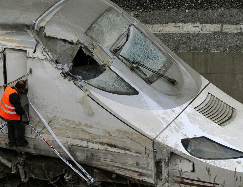 Σιδηροδρομική τραγωδία: Ο μηχανοδηγός φρέναρε καθυστερημένα