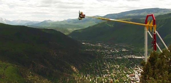 Τρομακτική κούνια στο… κενό! (pics)