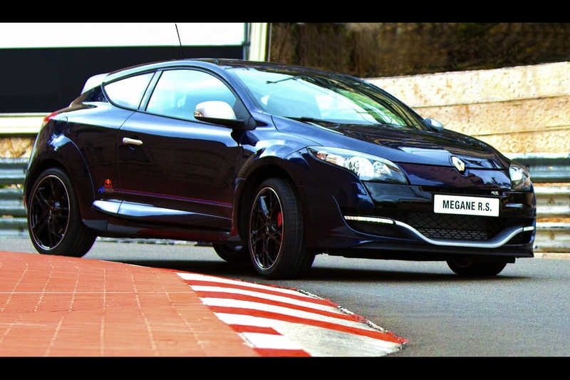 RENAULT MEGANE: Ειδική έκδοση RS RB8