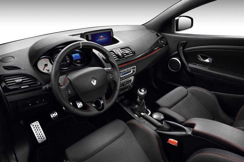 RENAULT MEGANE: Ειδική έκδοση RS RB8