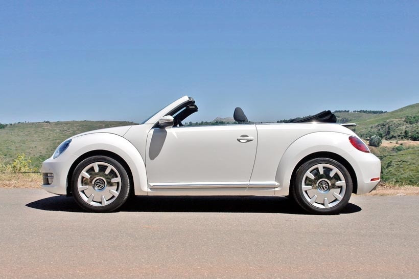 VW: Το νέο Beetle στην Cabrio εκδοχή του!