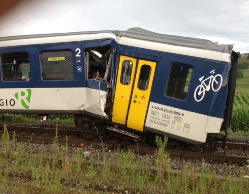 Ελβετία: Νέα τραγωδία - Μετωπική σύγκρουση δυο τρένων 