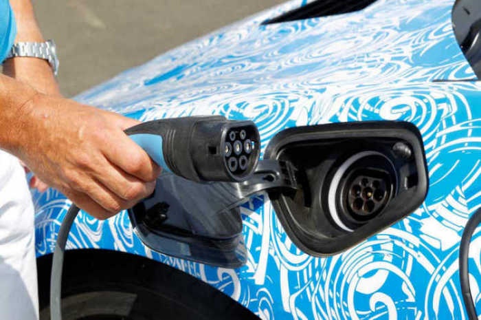 BMW i8: Οι πρώτες λεπτομέρειες 