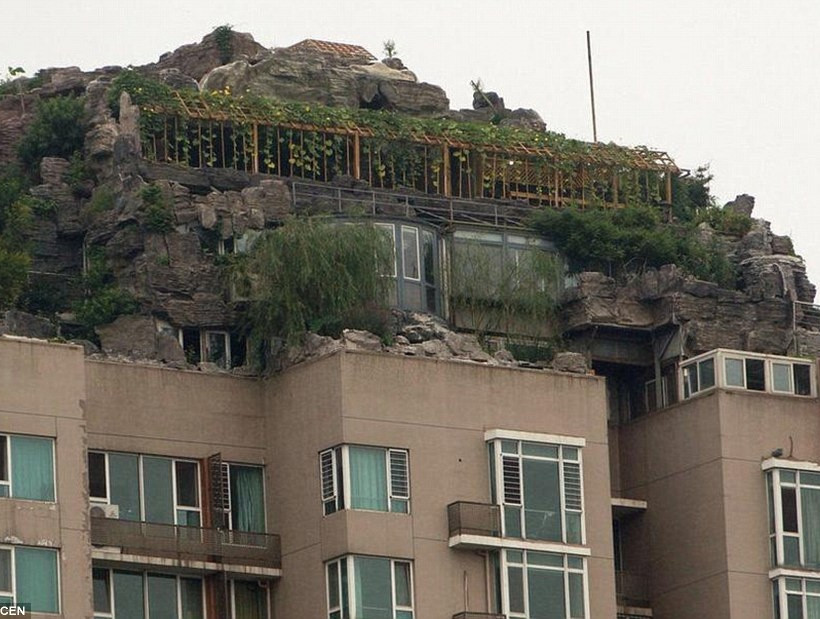 Δεν υπάρχει: Έφτιαξε διαμέρισμα-βουνοκορφή στο ρετιρέ πολυκατοικίας