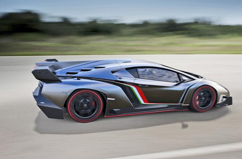 Η απόκοσμη LAMBORGHINI VENENO