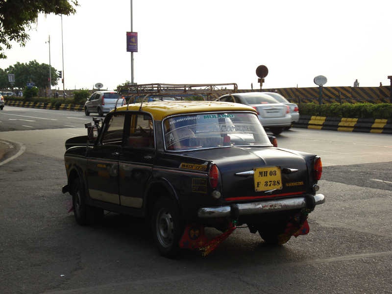 Τα διάσημα ταξί της Βομβάης αποσύρονται 