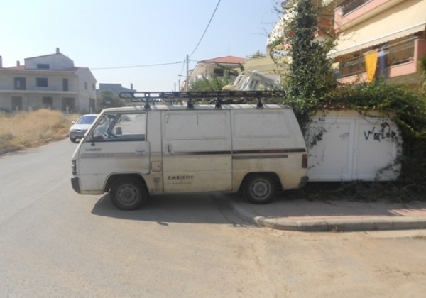 Χαλκιδική: Παρκάρισμα για βραβείο! Δείτε τι έκανε ο Ελληνάρας!