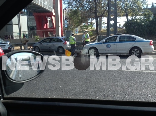 ΤΩΡΑ: Κυκλοφοριακό «έμφραγμα» στην Αττική Οδό λόγω τροχαίου (pics)