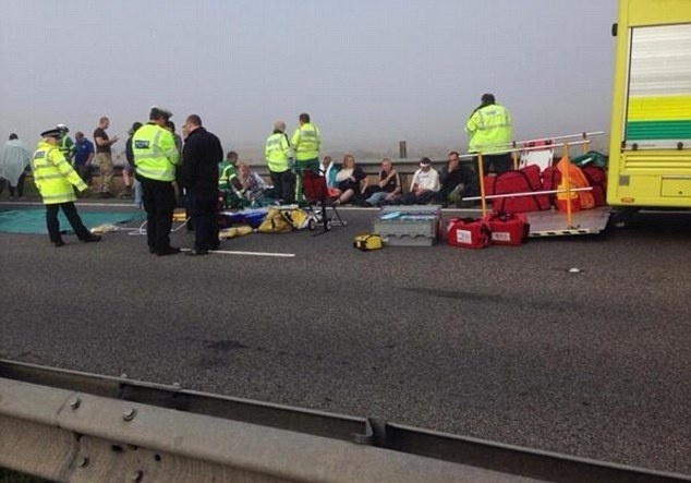 Βρετανία: Τεράστια καραμπόλα πάνω σε γέφυρα