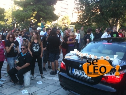 Θεσσαλονίκη: Συλλαλητήρια και στη μέση μια… νύφη! (pics)