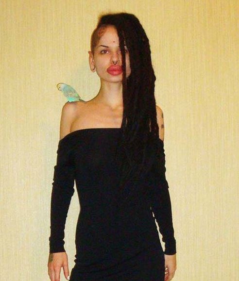 ΕΙΚΟΝΕΣ-ΣΟΚ:Η γυναίκα με τα μεγαλύτερα χείλη στον κόσμο