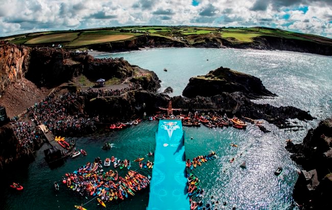 Κυρίαρχος στην έδρα του ο Gary Hunt