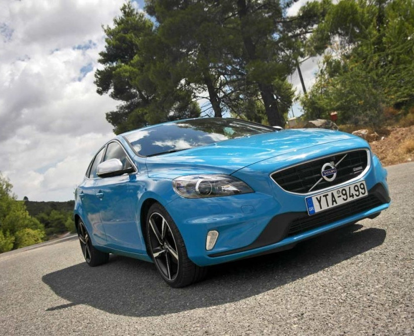 Νέο Volvo V40 T4 R-Design polestar