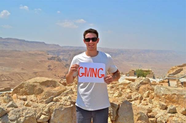 Δείτε τι ανέβασε ένας χρήστης στο Facebook για τους γονείς του