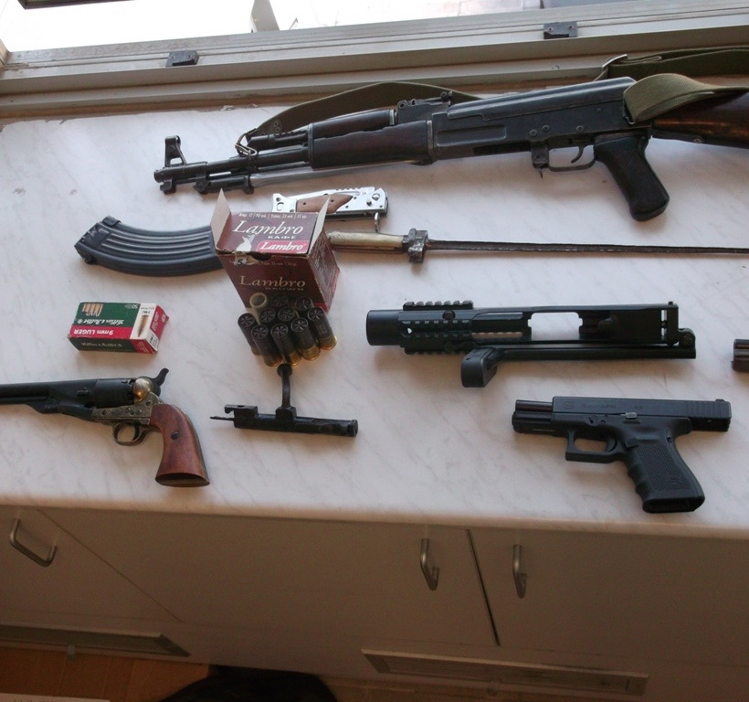 Δείτε τι ανακάλυψαν αστυνομικοί στο σπίτι 38χρονου