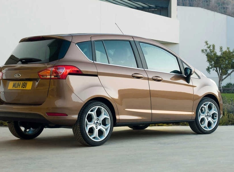 Η FORD προσαρμόζει την παραγωγή του B-MAX