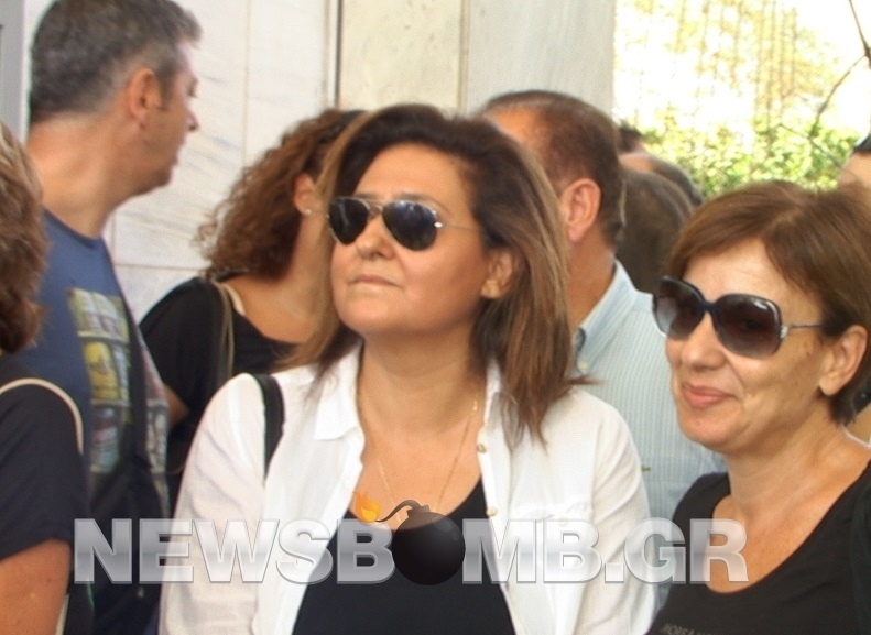 Τελευταίο αντίο στην Πόλυ Πάνου (pics)