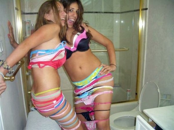 Όταν τα κορίτσια... σουρώνουν (pics)