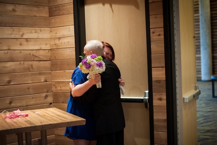 Το συγκινητικό δώρο ετοιμοθάνατου πατέρα στις κόρες του!