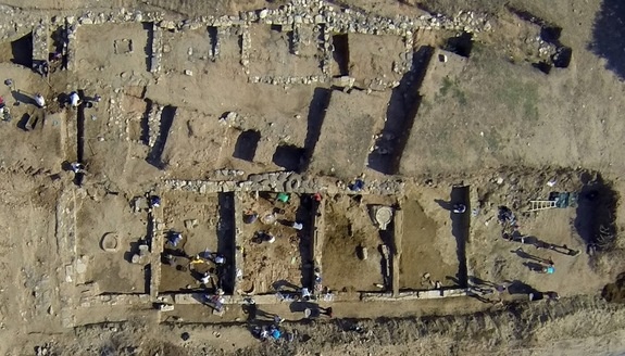 Ανακαλύφθηκε αρχαίο «εμπορικό κέντρο» στις Σέρρες (pics)