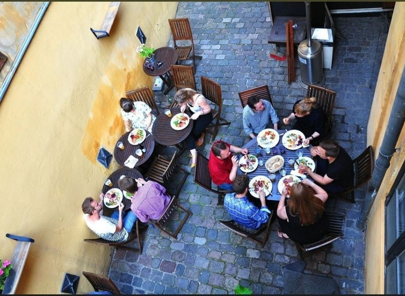 Δανία:Εστιατόριο σερβίρει φαγητό από σκουπίδια (pics)