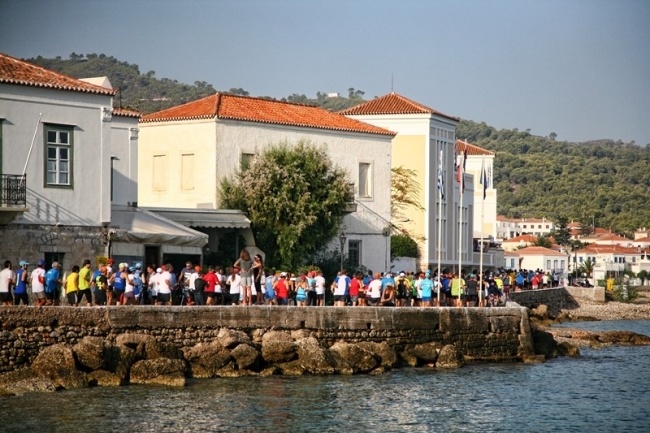 Με την υποστήριξη της Amstel Radler ο 3ος «Spetses Μini Marathon» 